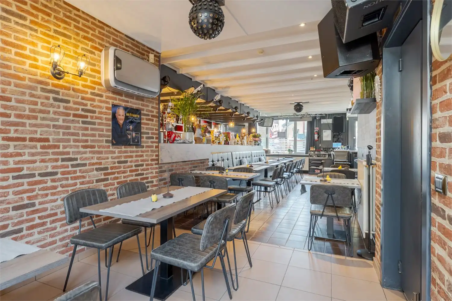 Instapklaar handelspand met woonst op toplocatie – horeca-inboedel inbegrepen! foto 8