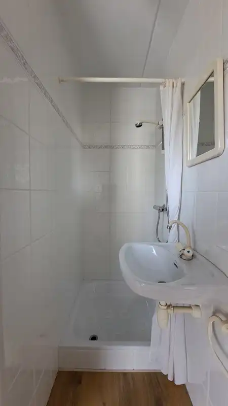 Landelijke, instapklare gezinswoning met gelijkvloers woongenot foto 12