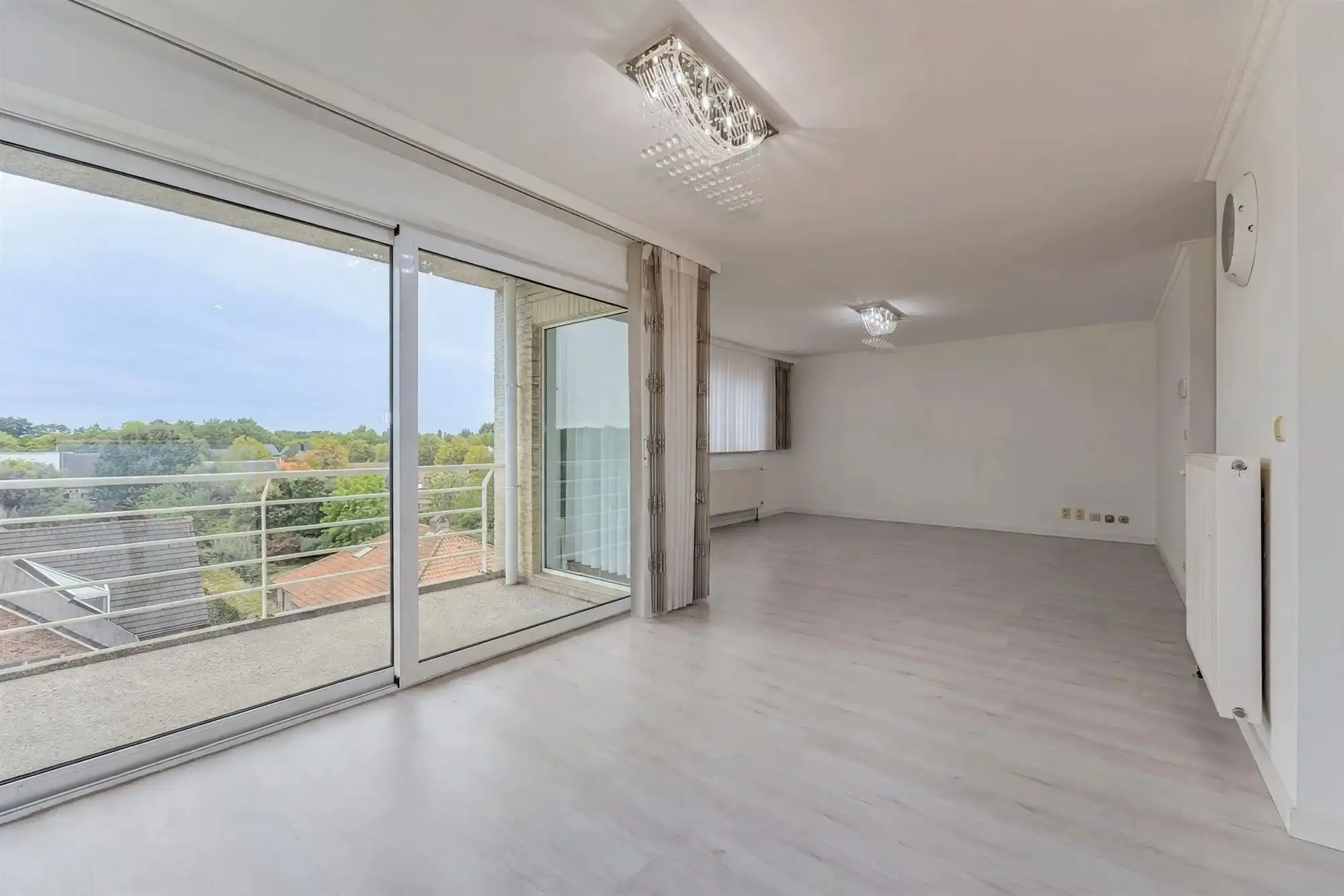Ruim3-slpk appartement met terras en P foto 6