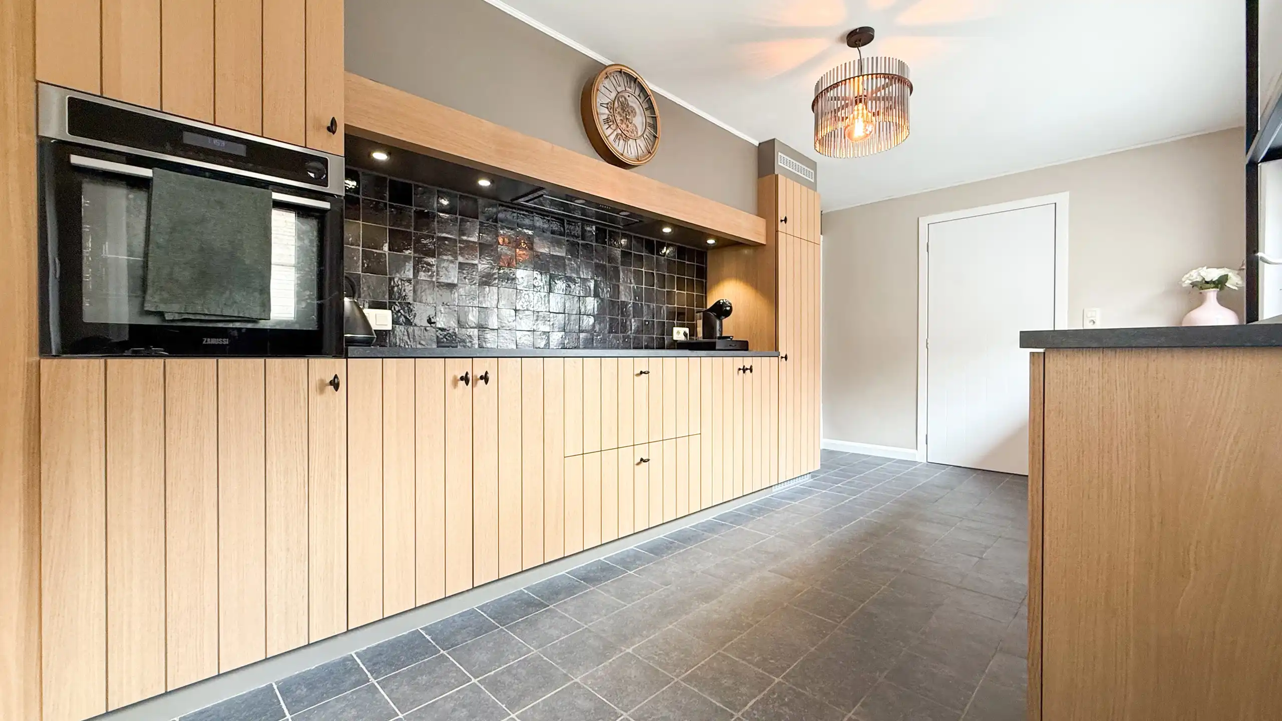 Kangoeroe woning met 5 slpks rustig gelegen! foto 2