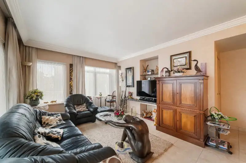 Hoekappartement met open zicht op Marie-Joséplein, Hotel Du Parc en Casino Kursaal foto 5