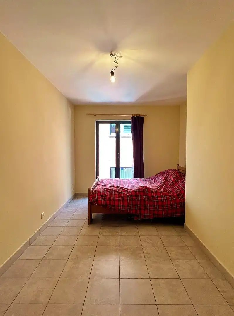 Ruim appartement met zonnig terras in het centrum van Ieper foto 8