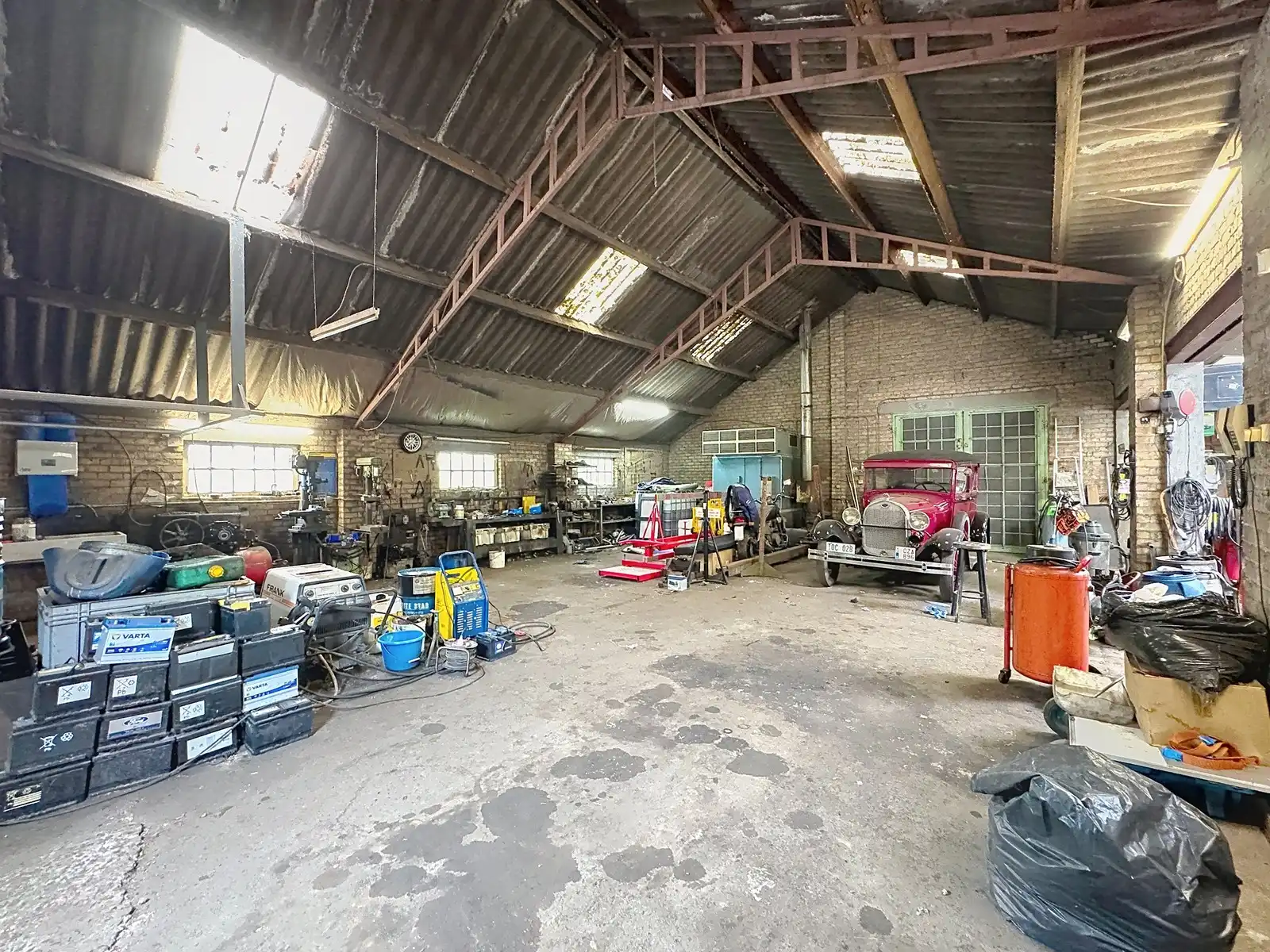 Woning met opslagruimte (313m2) op 3.196m2 grond te Lissewege! foto 17