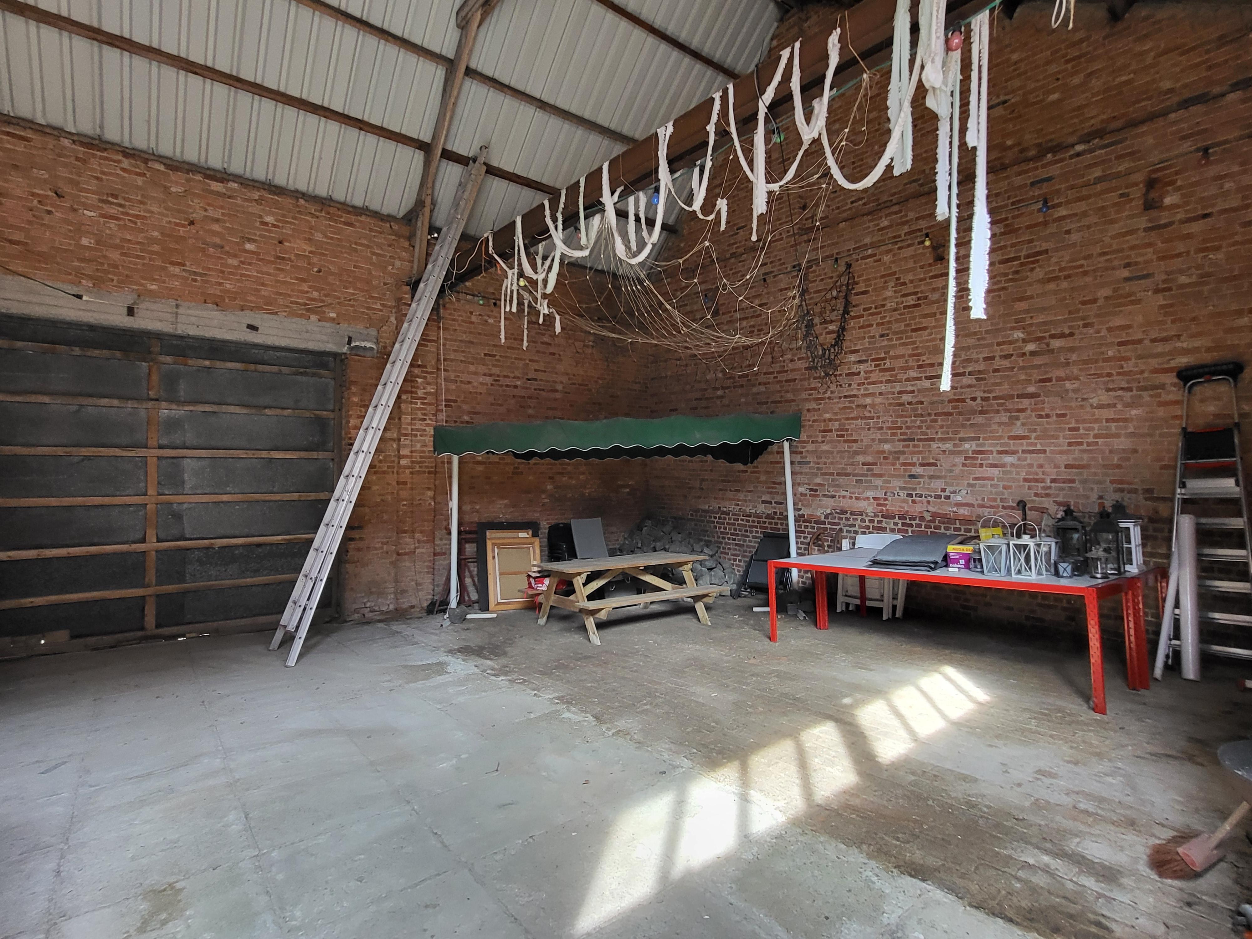 Prachtig dorpswoning / hoeve op 1246m² met stallingen en aanpalend bouwgrond.  foto 30
