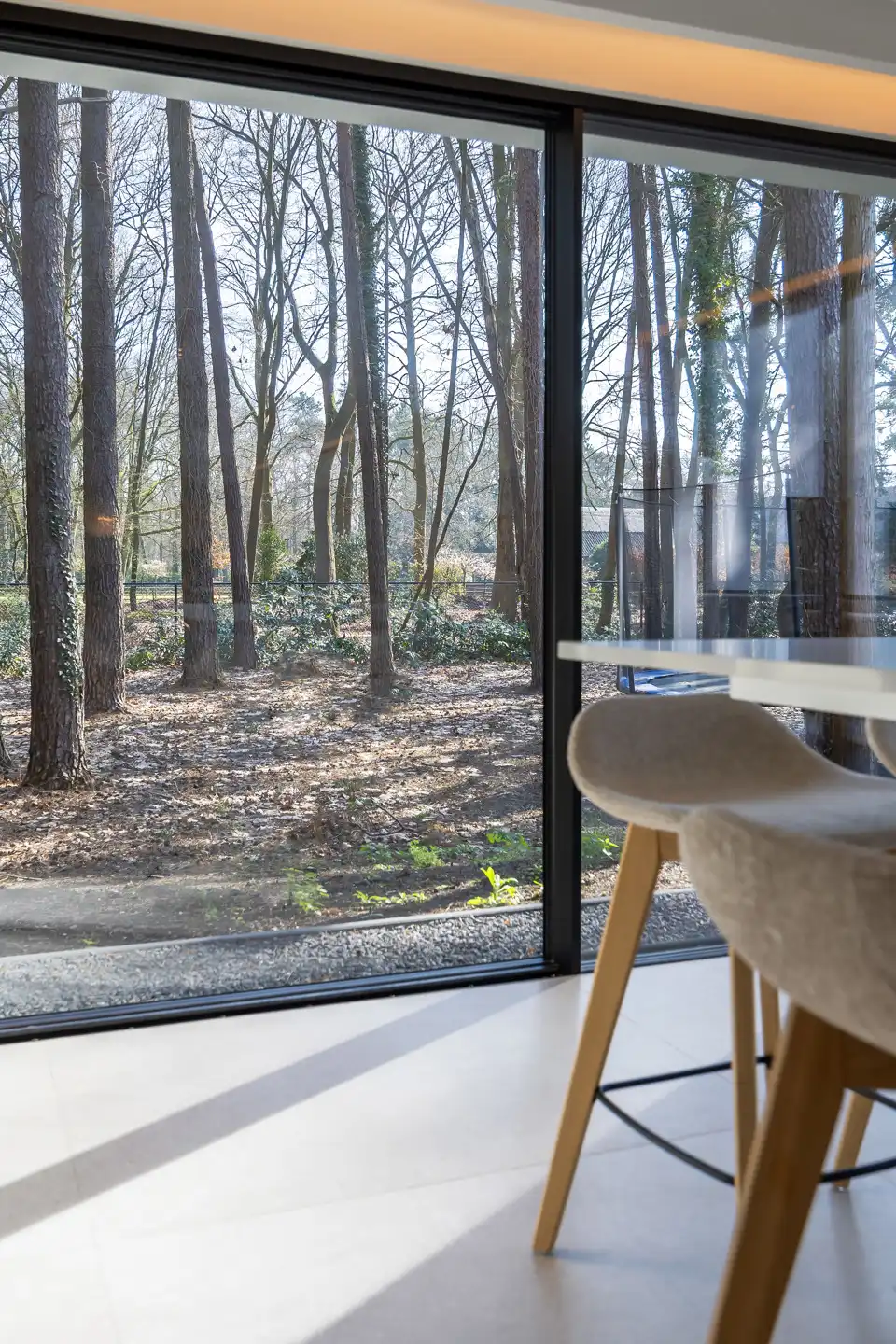 Exclusieve moderne villa met panoramisch zicht op groen foto 8