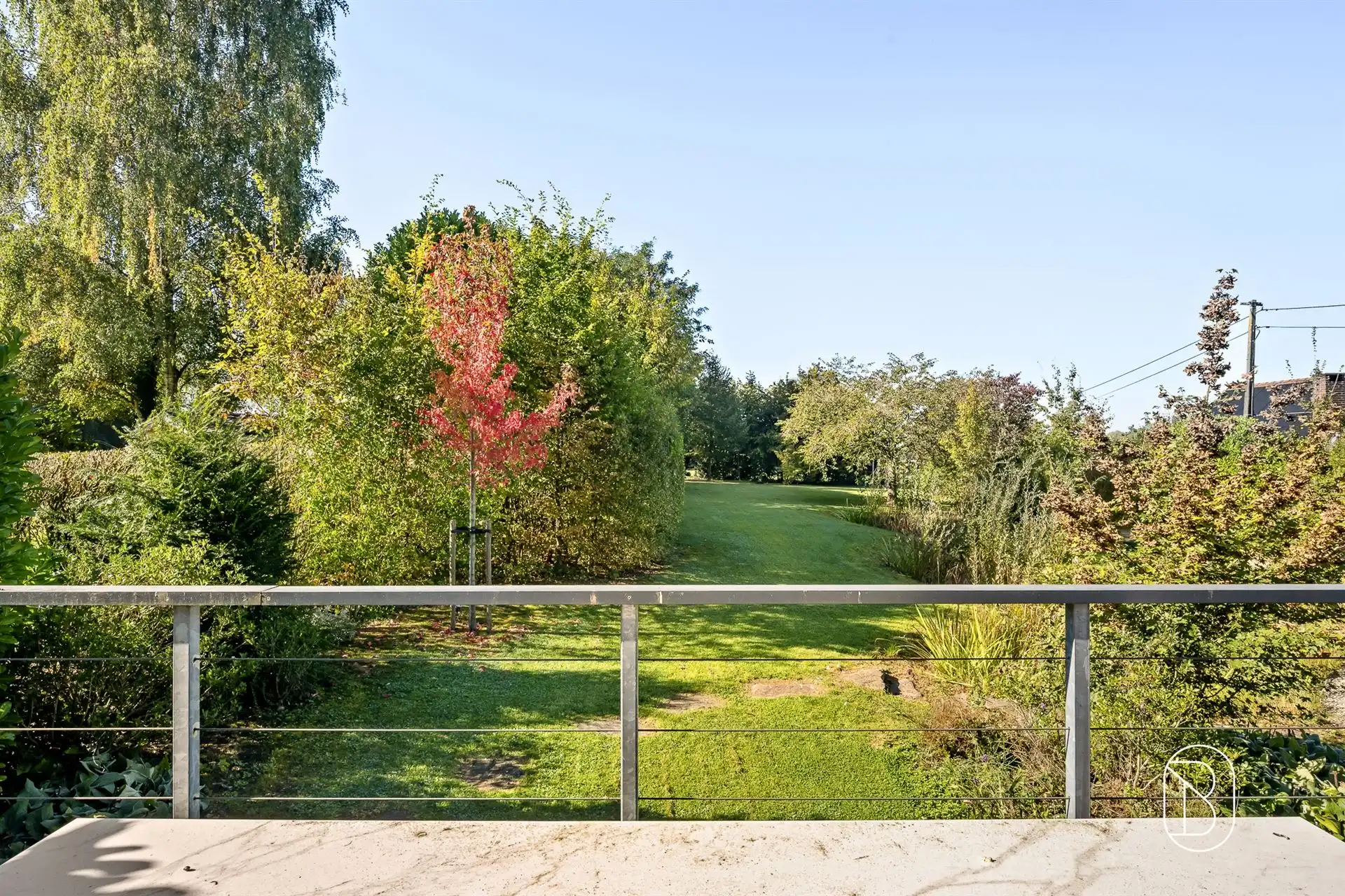 Rustig gelegen villa met 4 slpk en prachtig aangelegde tuin foto 4