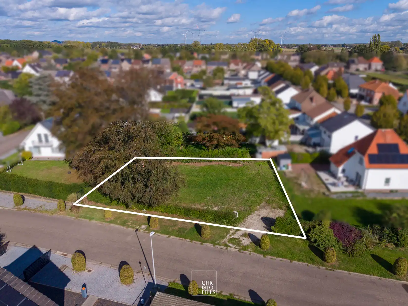 Bouwgrond (588m²) voor open bebouwing te Rekem-Lanaken!  foto {{pictureIndex}}