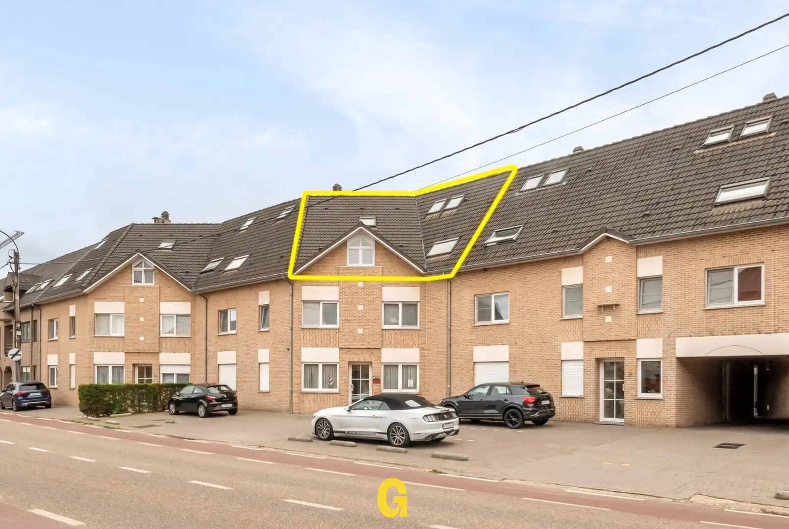 Leuk ingedeeld duplexappartement met 3 slaapkamers, mezzanine en standplaats te Beverst foto 2