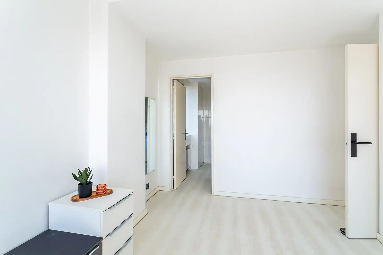 Instapklaar hoekappartement (150 m²) met veel lichtinval! foto 15