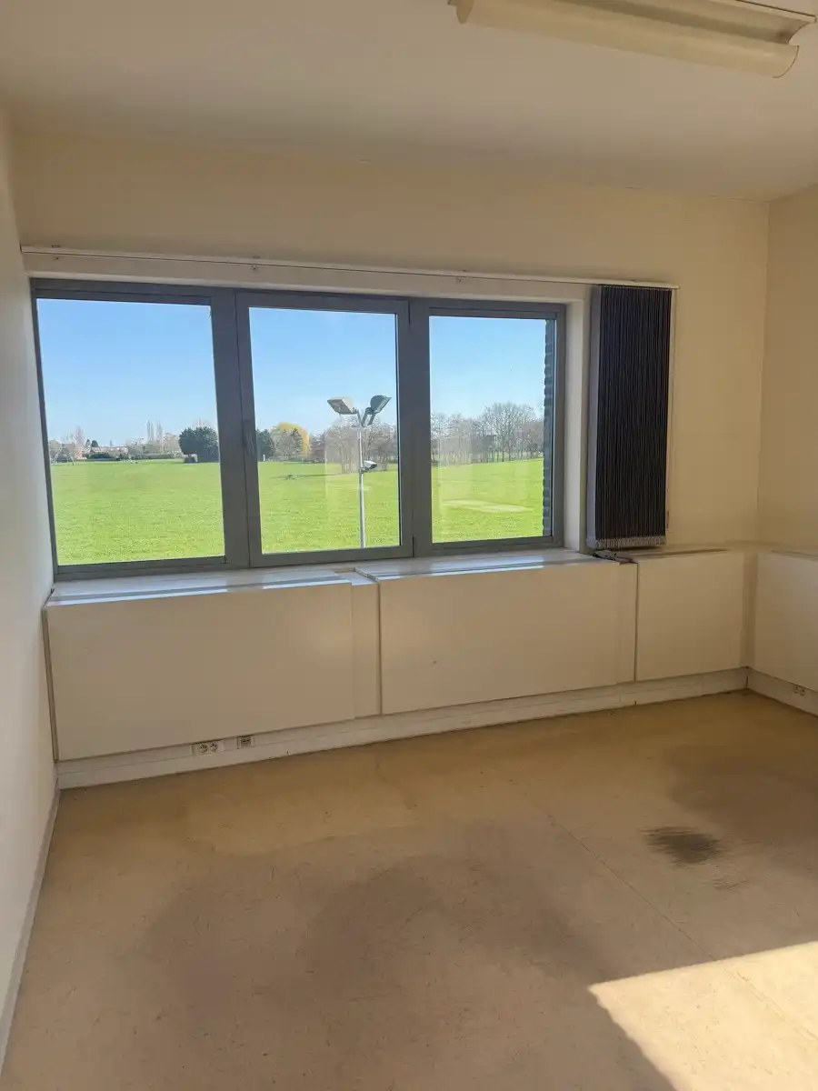 Kantoren Met Optie Magazijn te Huur in Aartselaar foto 8