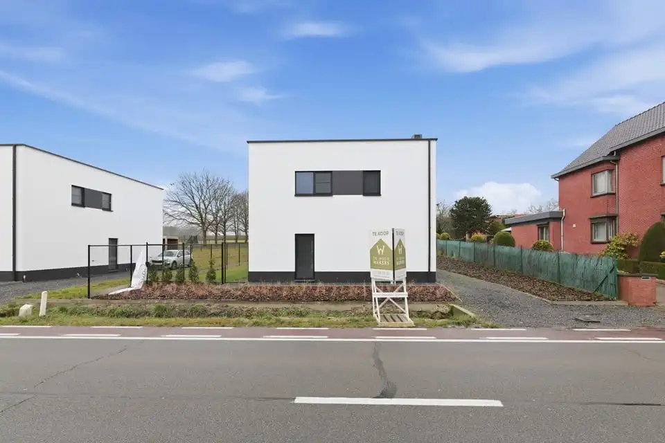 KNAPPE NIEUWBOUWWONING IN MODERNE STIJL foto 34
