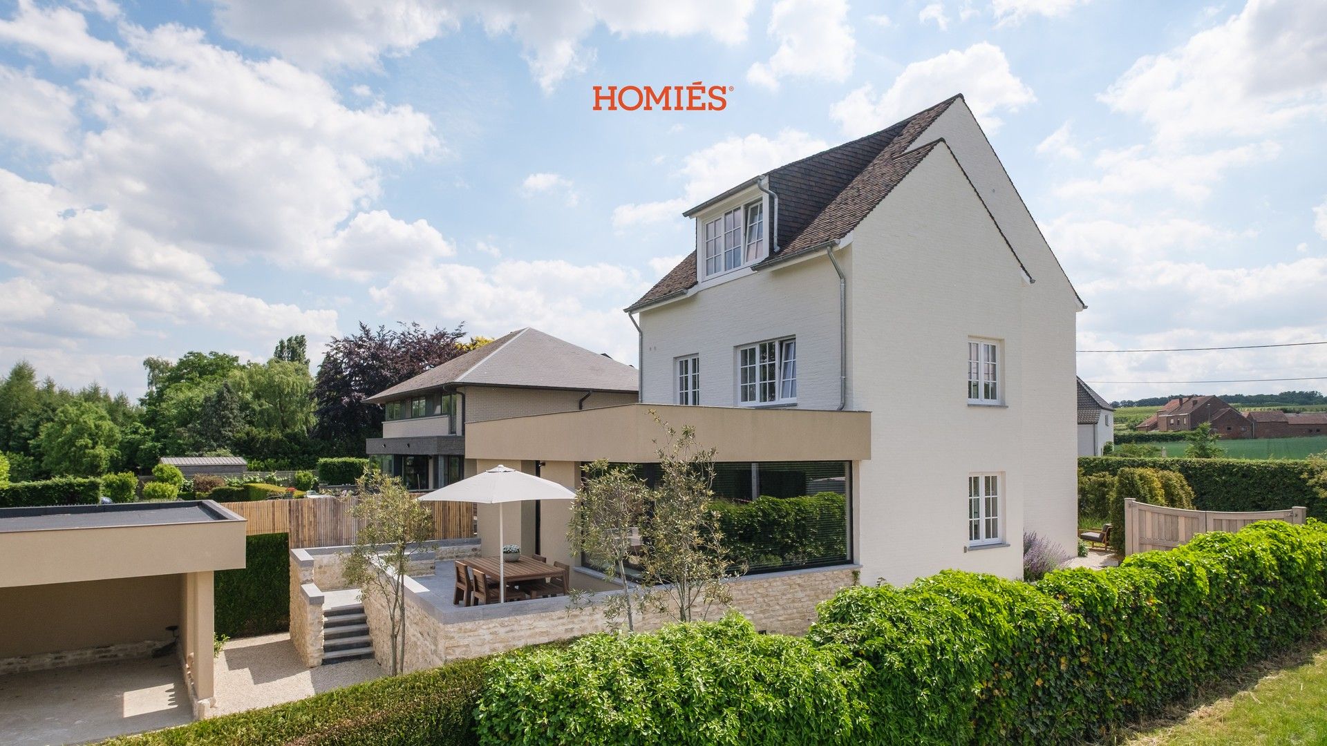 Prachtige, energiezuinige villa in een oase van groen foto {{pictureIndex}}