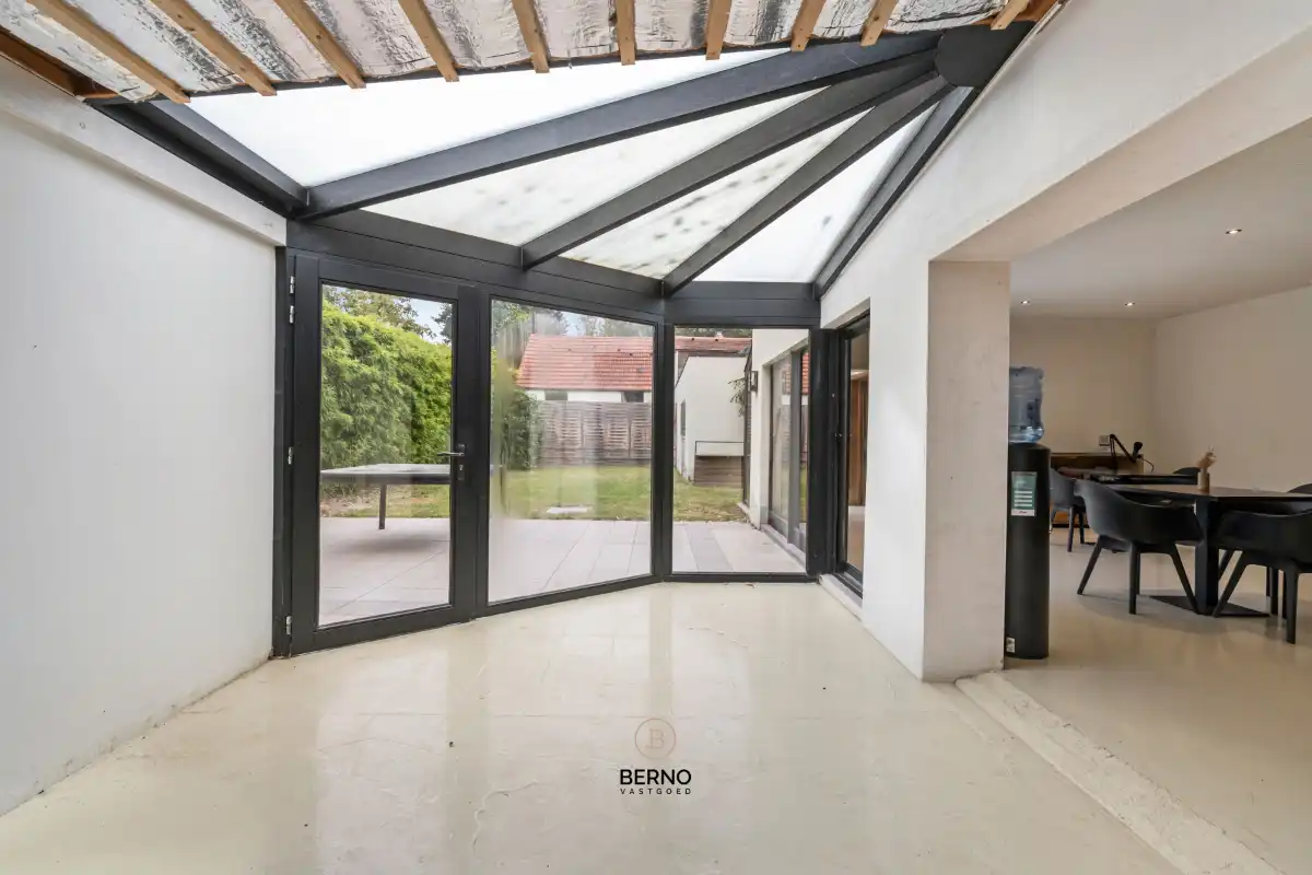 Veelzijdig pand met ruimte, rust en eindeloze mogelijkheden foto 9