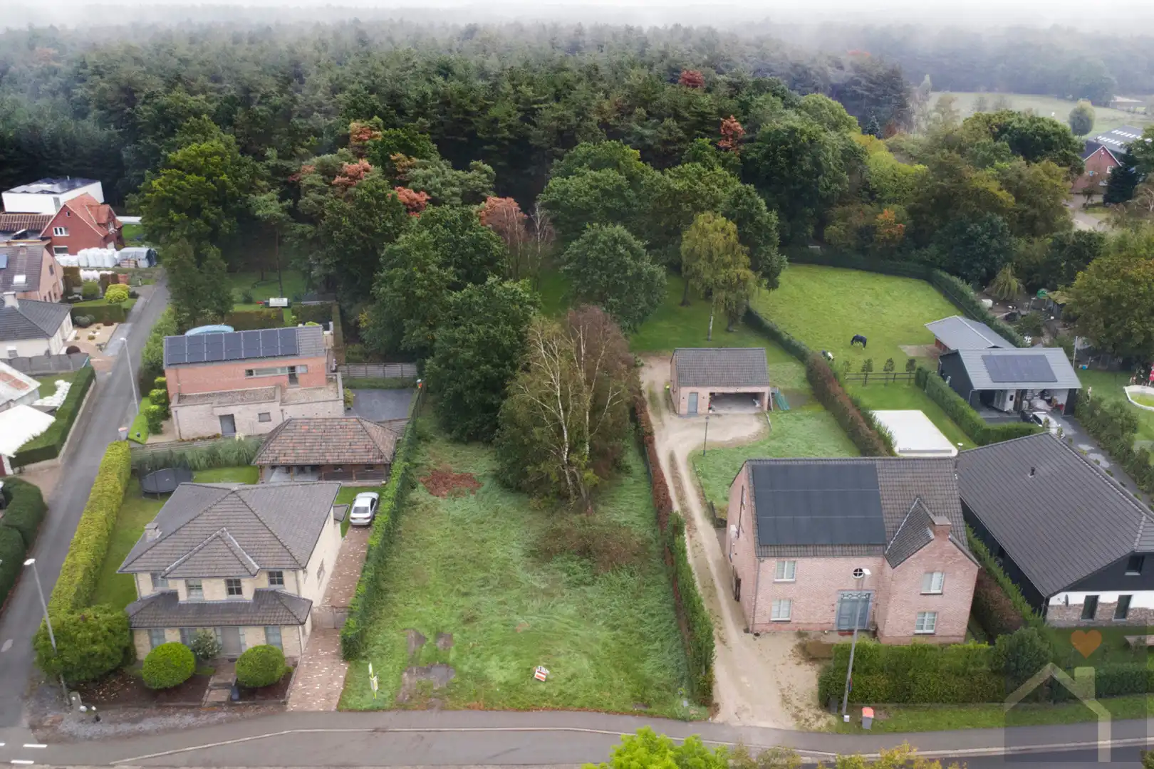 🌳 Ruime bouwgrond met uitzonderlijk groene ligging, maar liefst 26a 88ca! foto 3