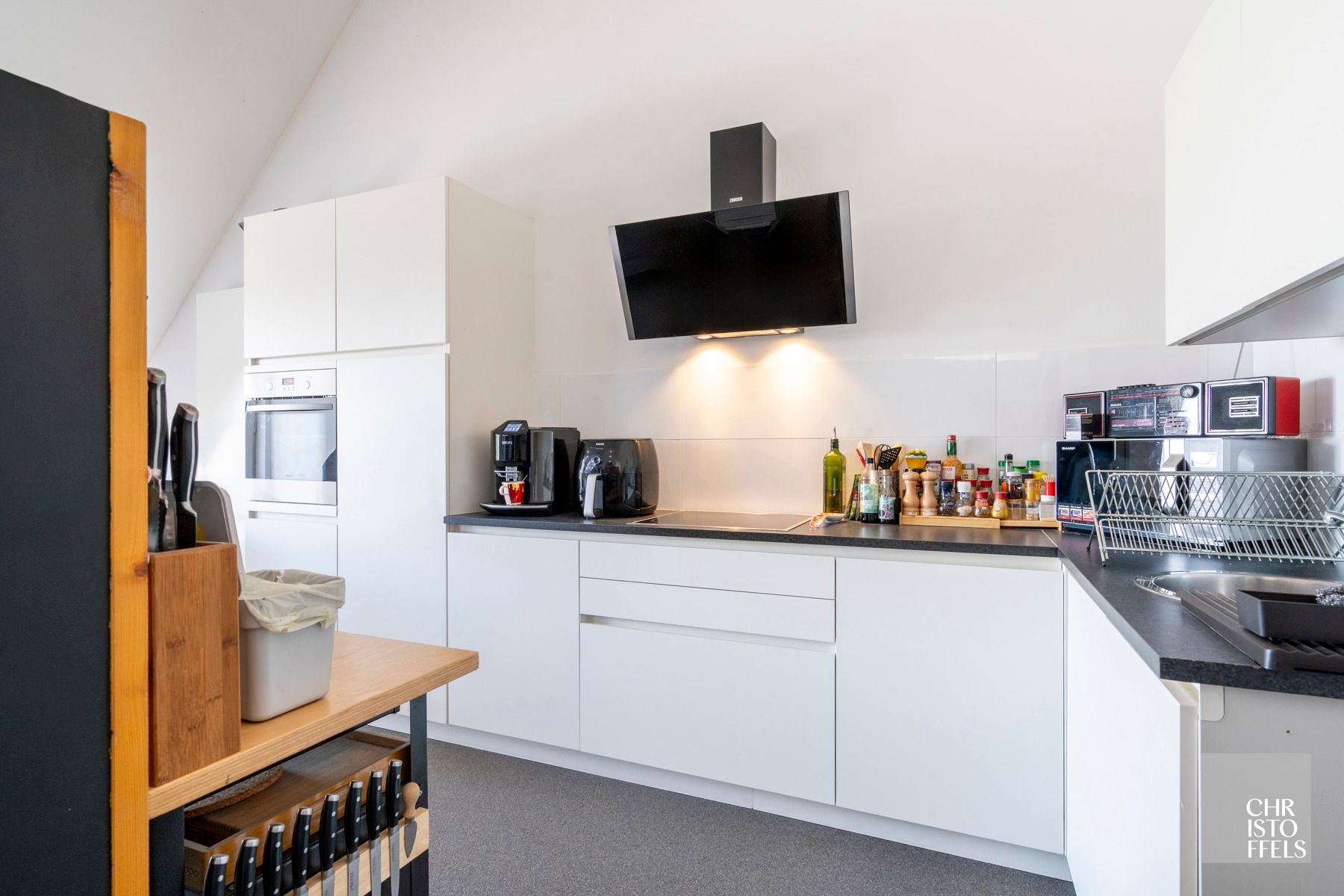 Rustig en centraal gelegen appartement in loft-stijl foto 7