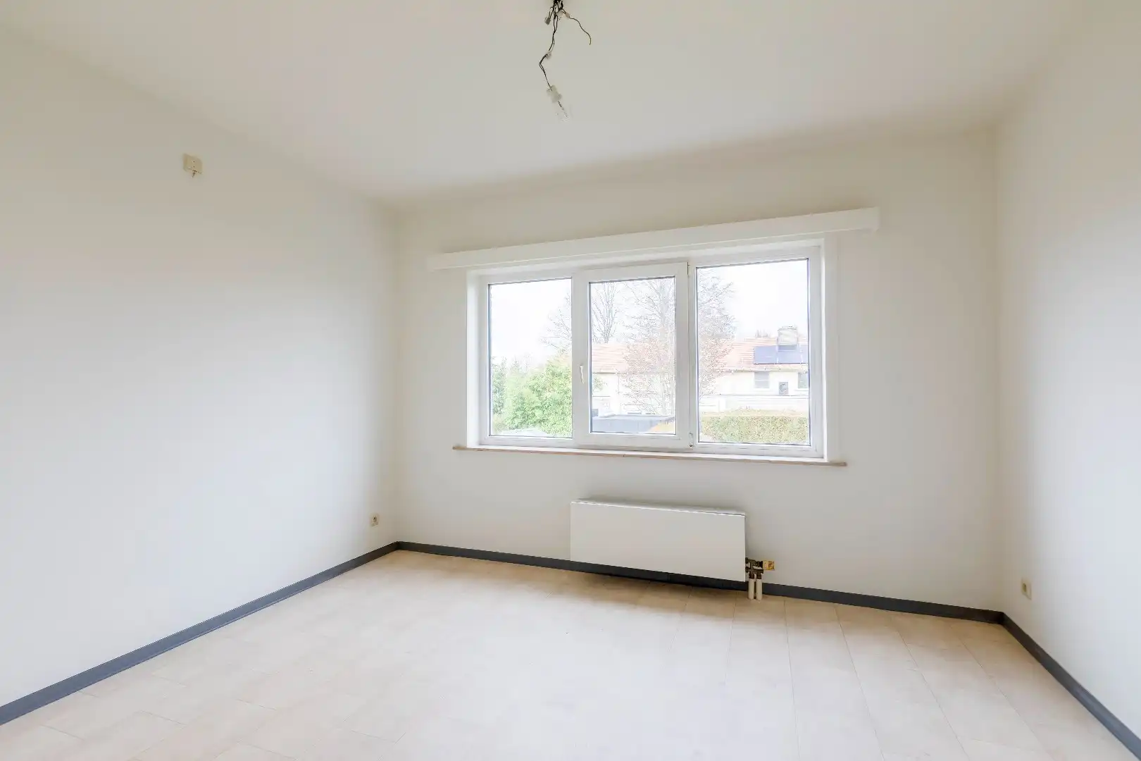 Gunstig gelegen instapklare woning in rij met garage en toffe tuin foto 12