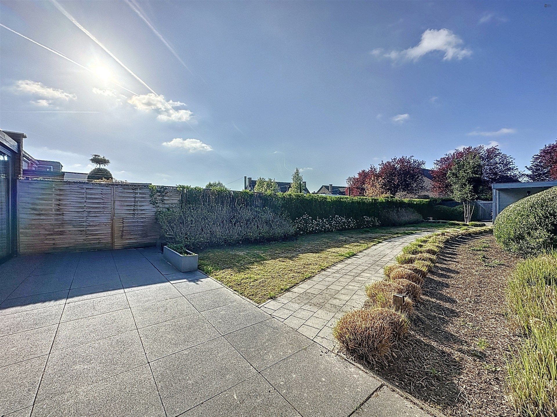 Instapklare gezinswoning met garage, 5 slaapkamers en gezellige tuin op 450m²! foto 17