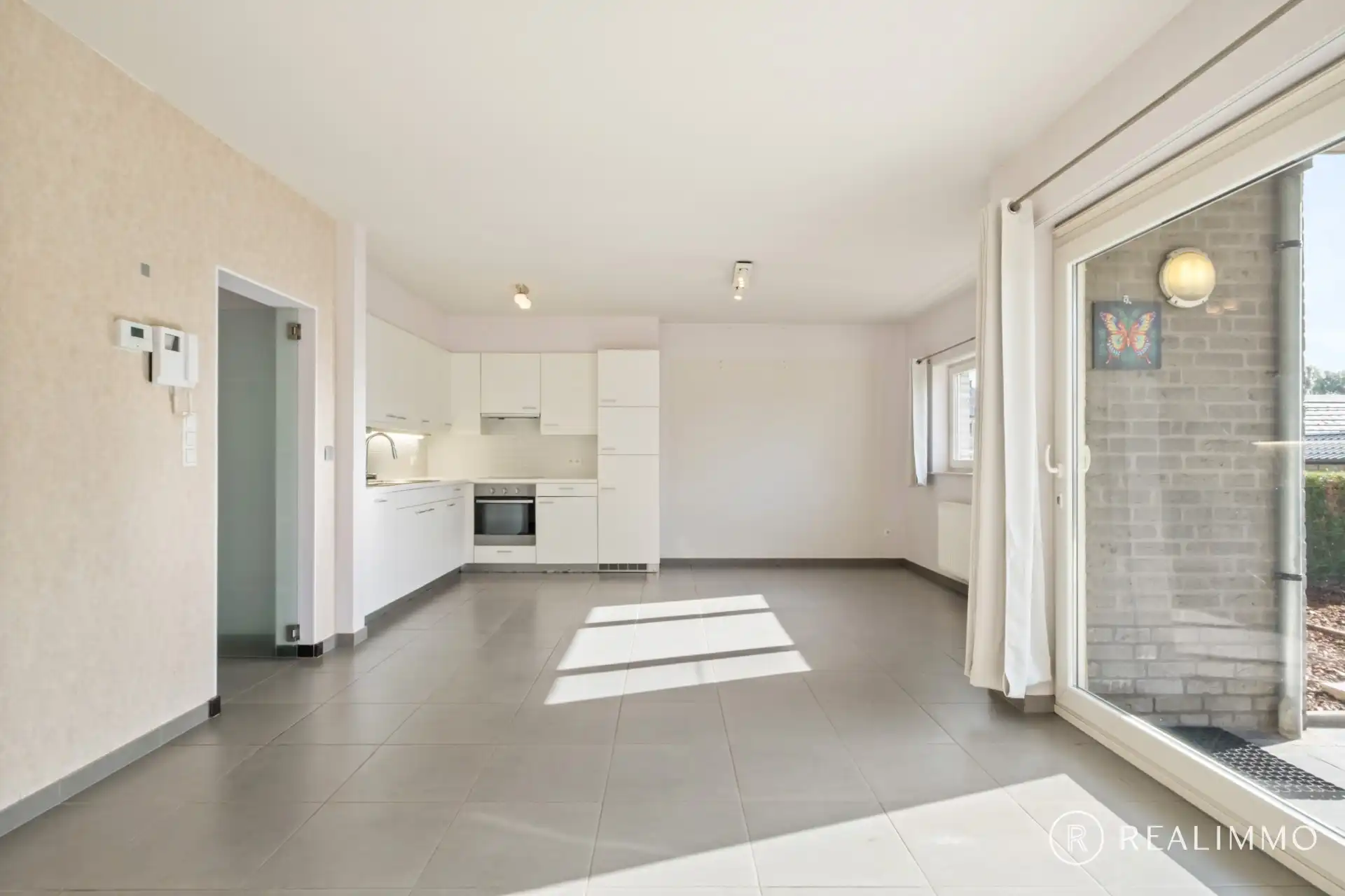 Recent appartement met 2 slaapkamers en garage foto 6
