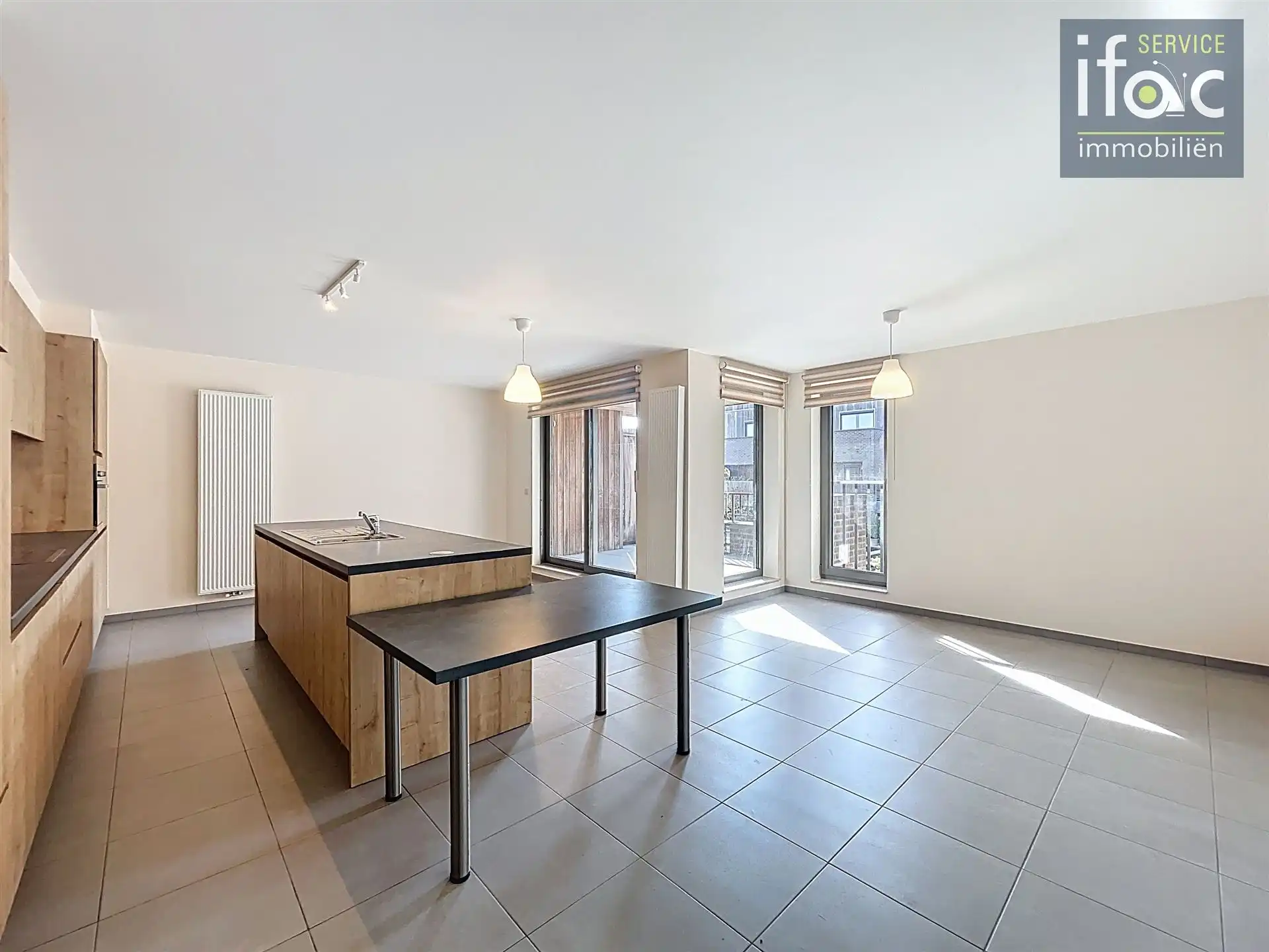 Mooi 2-slaapkamer appartement en parking in centrum Tervuren foto {{pictureIndex}}