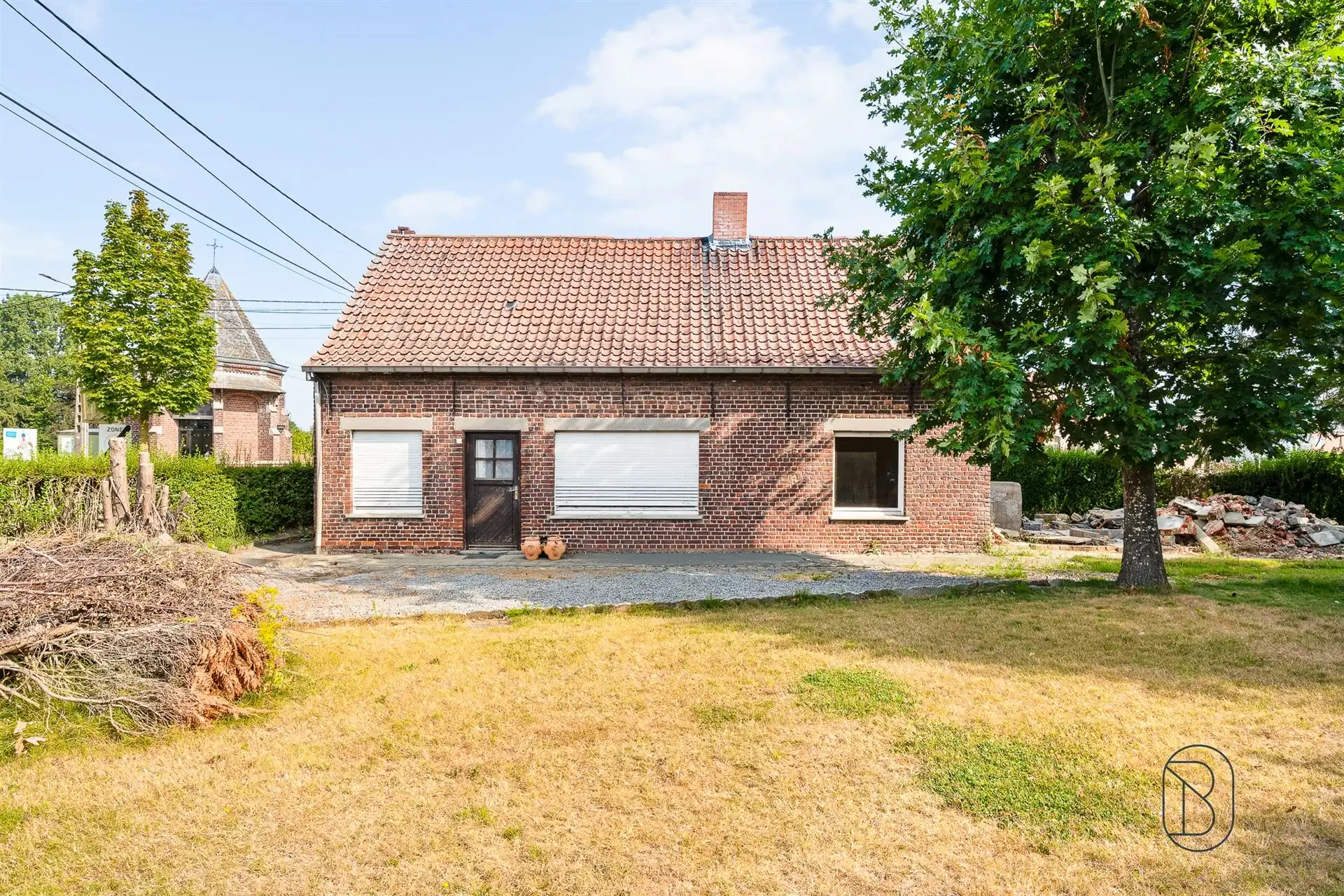 Eigendom met renovatiepotentieel op ca. 1.250 m² foto 6