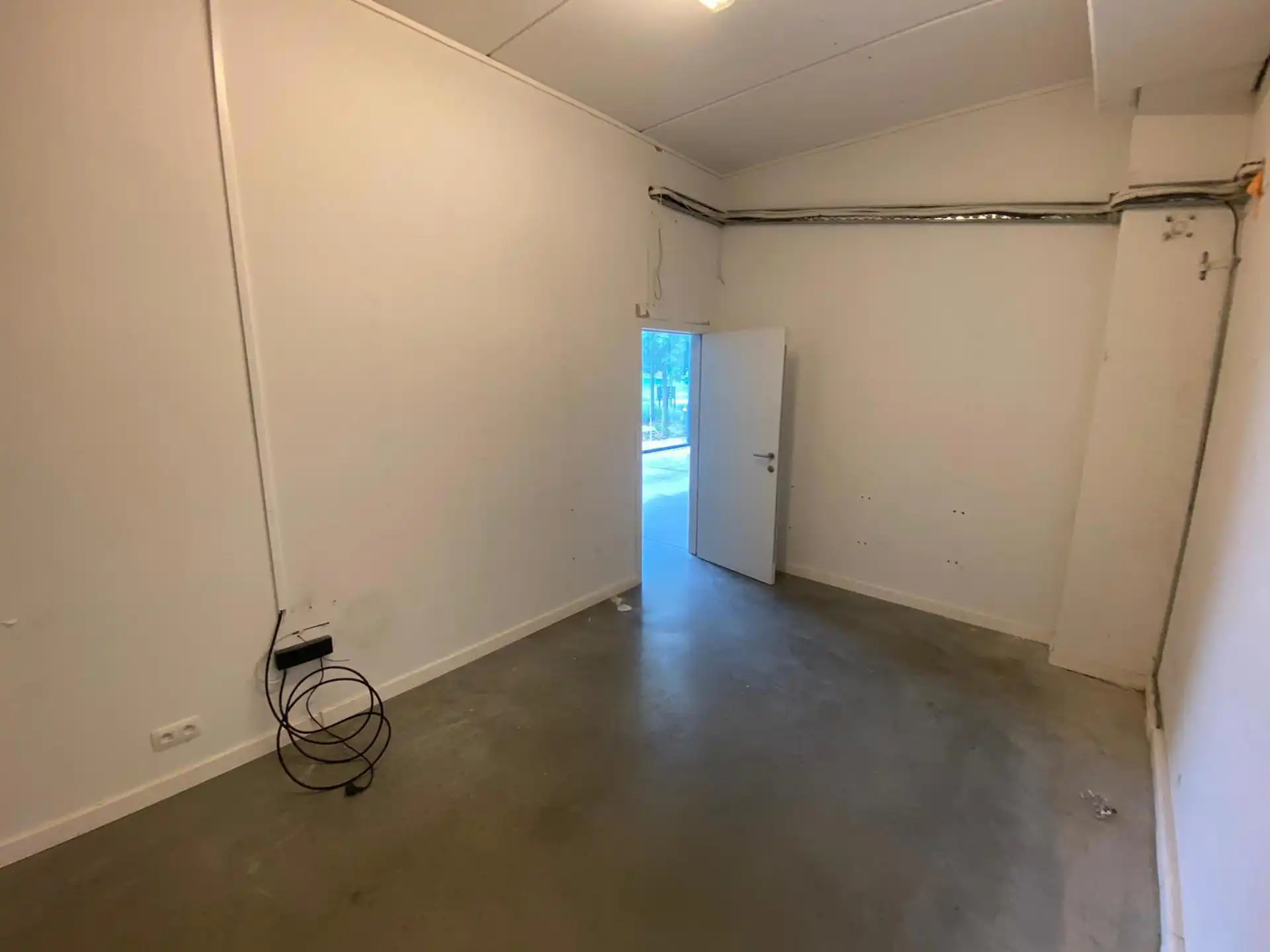 Kantoor/Showroomruimtes te huur Kruibeke foto 5