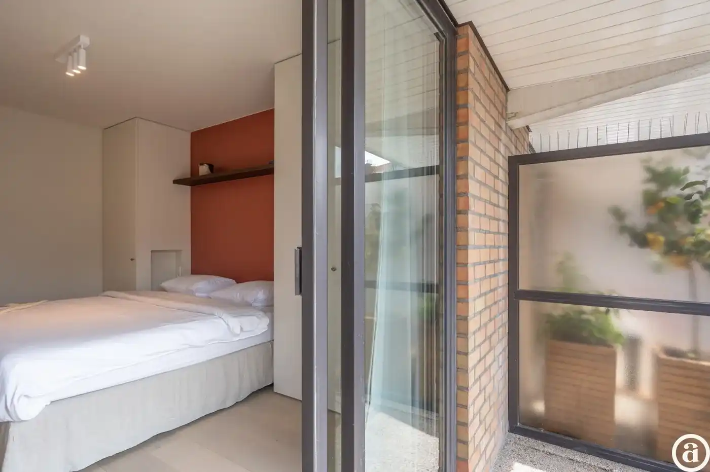Stijlvol gerenoveerd 3-slaapkamerappartement op topligging in hartje Knokke. foto 13