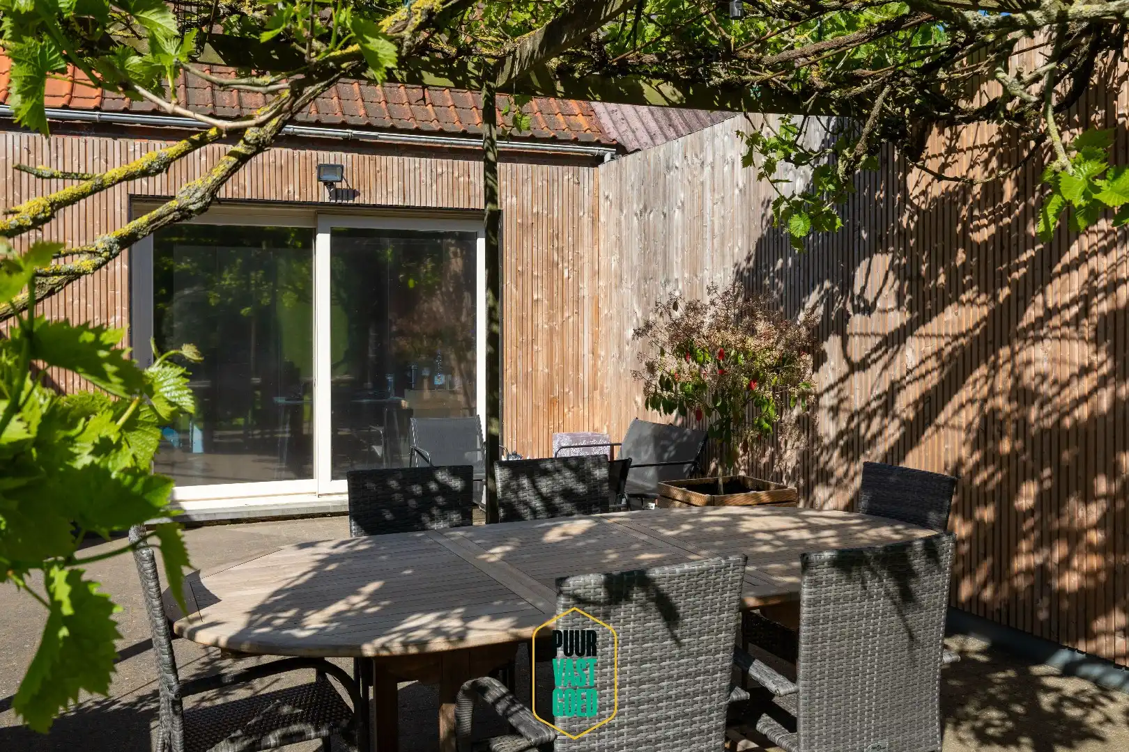 Verzorgde comfortabele halfopen wonig op 476 m² grond, met aangename tuin foto 24