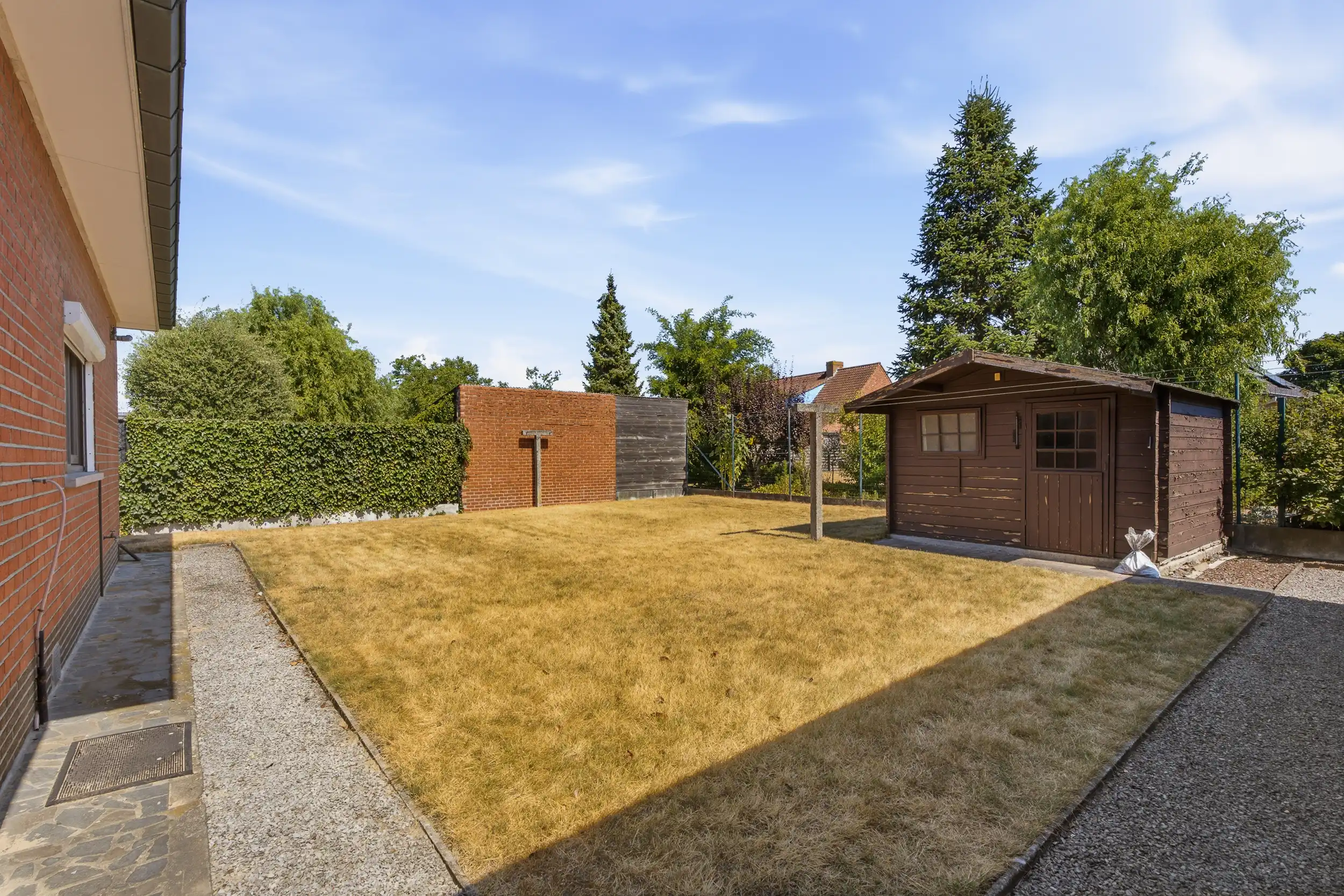 Karaktervolle bungalow op ruim perceel te Deinze foto 14