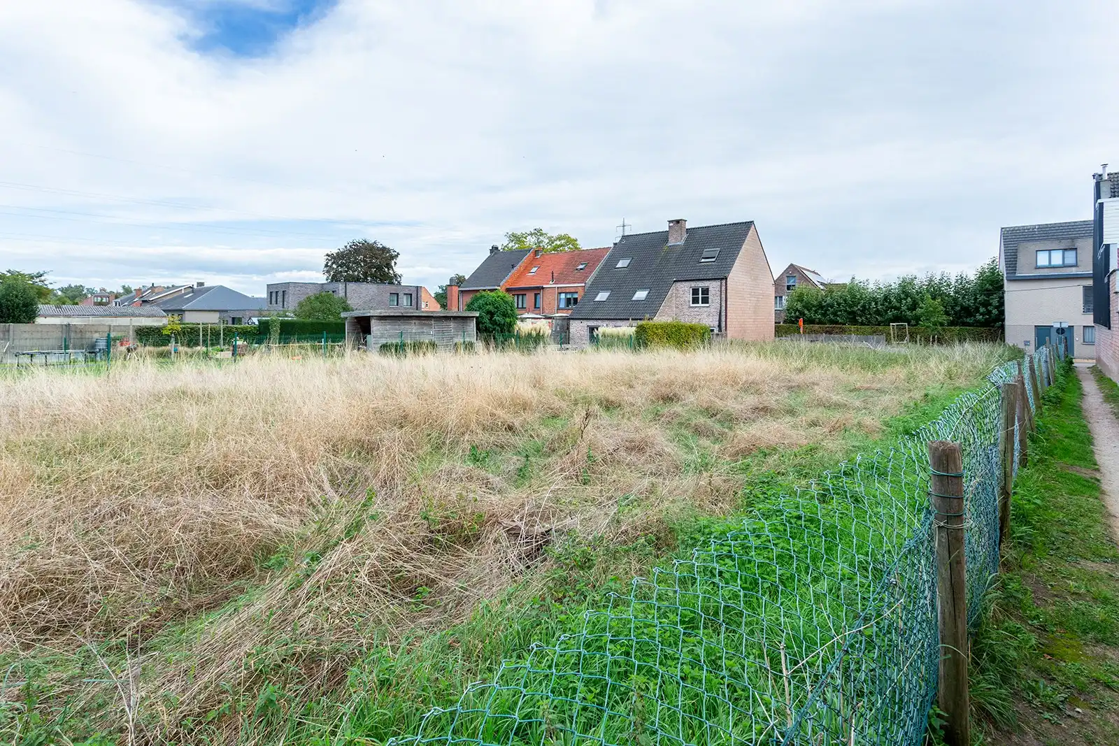 Bouwgrond van 514 m² (zie ontwerp) op toplocatie Zwijndrecht foto {{pictureIndex}}
