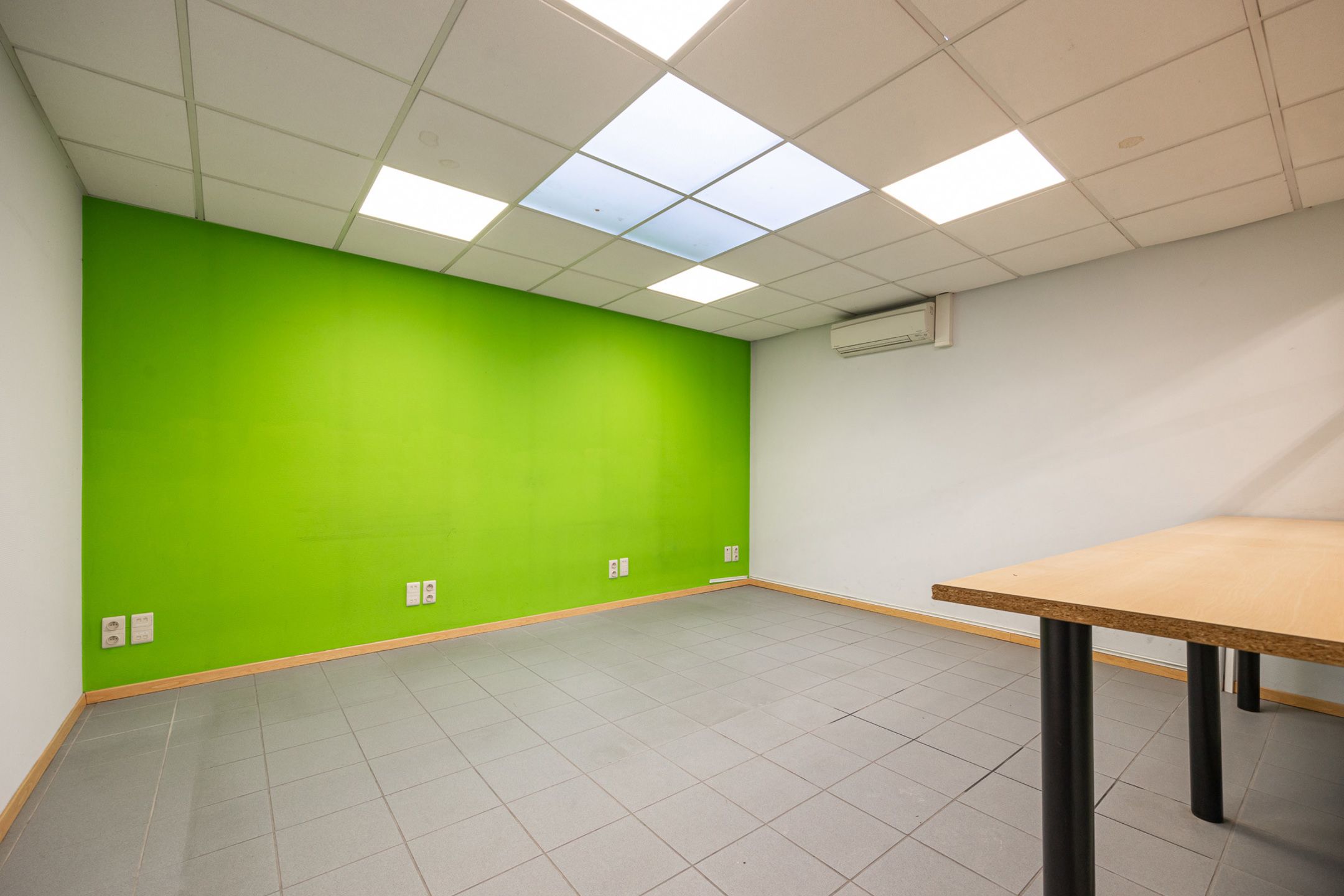 Moderne HOB met 4 slpks + kantoren en magazijnruimte  foto 49
