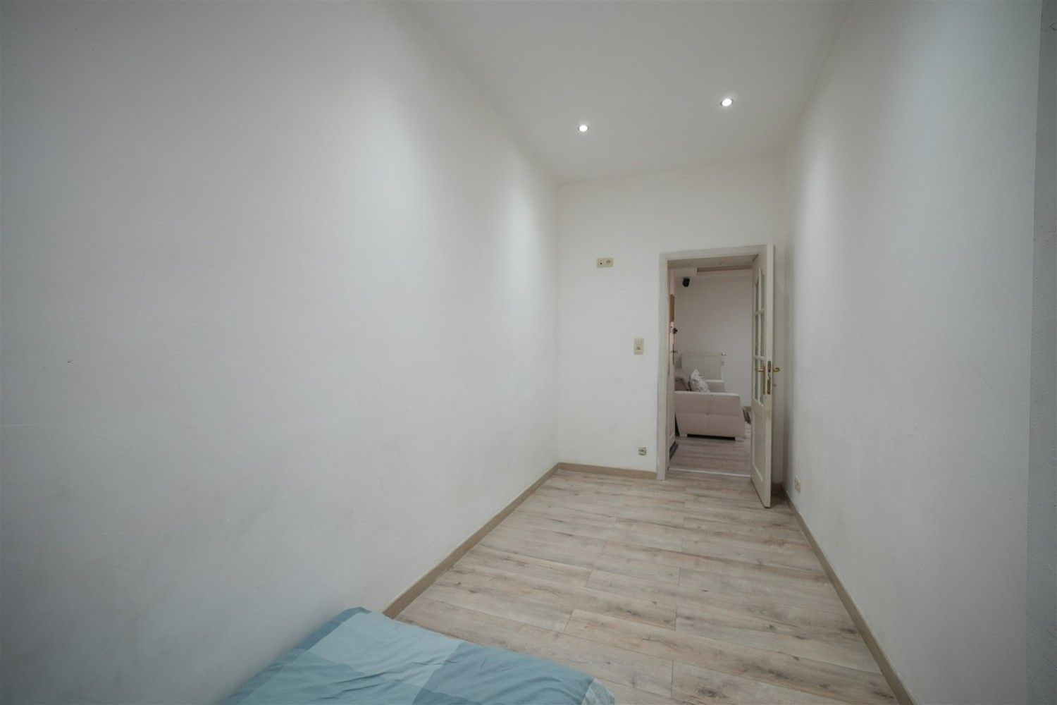 Instapklaar appartement met terras in Jette foto 21