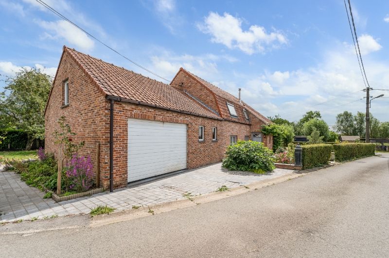 Landelijke woning met schuur op 816m² nabij Knesselare foto 2