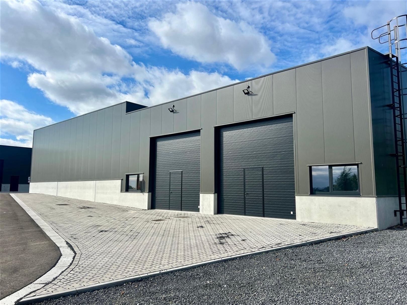 Te Huur/Te Koop Nieuwbouw KMO units te Tielt foto 10