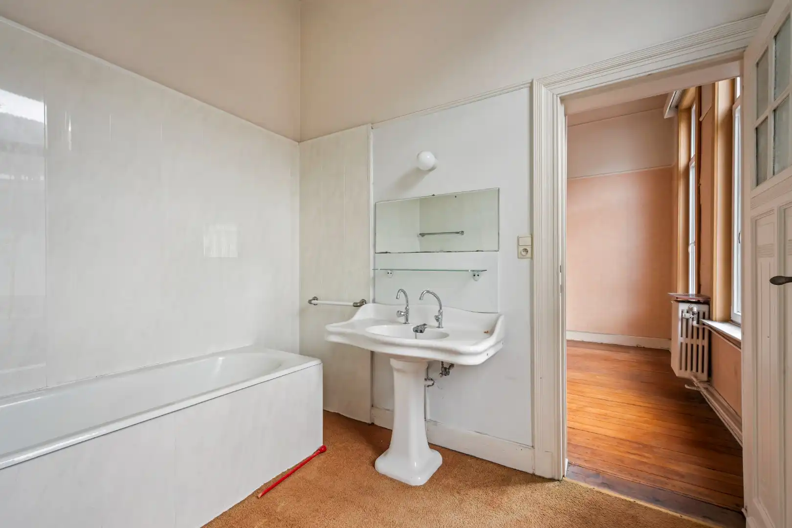 Prachtig herenhuis met 7 slaapkamers in het centrum van Roeselare foto 16