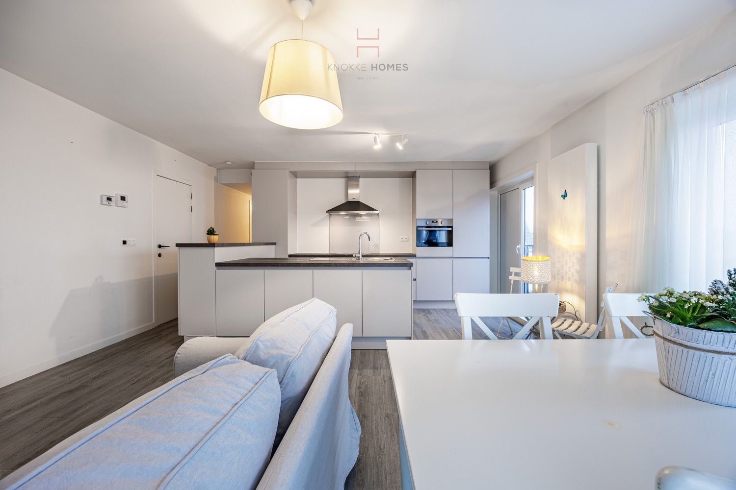 Prachtig volledig gerenoveerd 2-kamer hoekappartement in Heist-aan-Zee foto 5