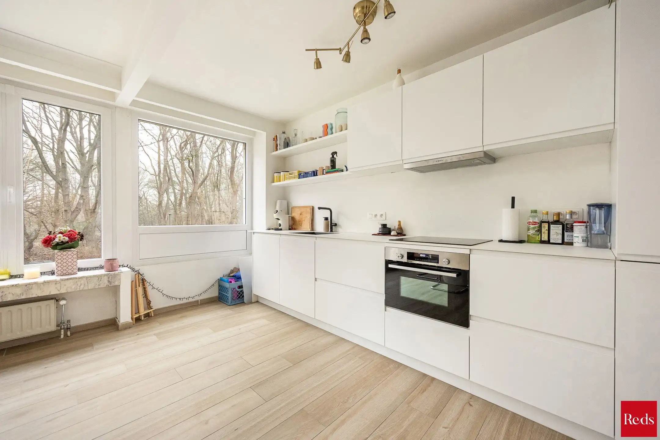 Gerenoveerd appartement nabij een groene omgeving foto 5