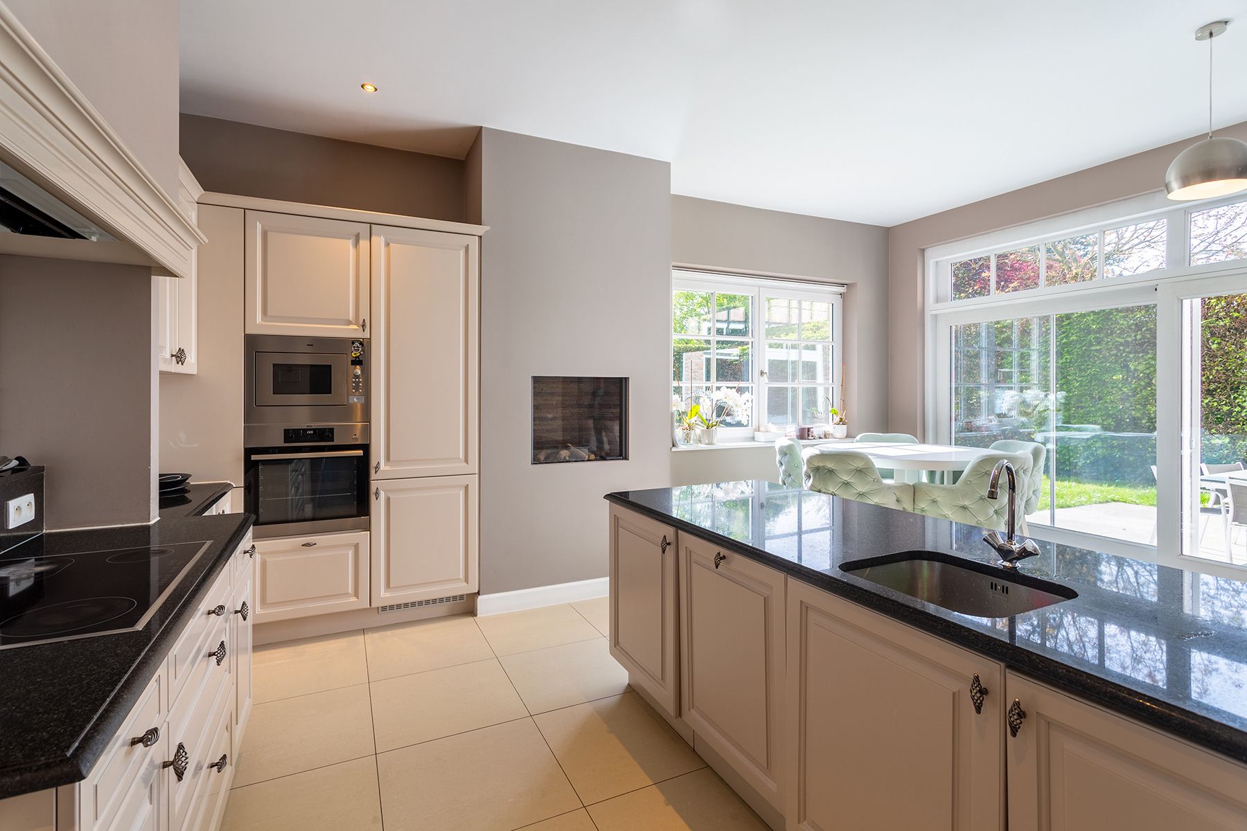 Exclusieve villa met tuin in rustige Elsdonckwijk foto 12