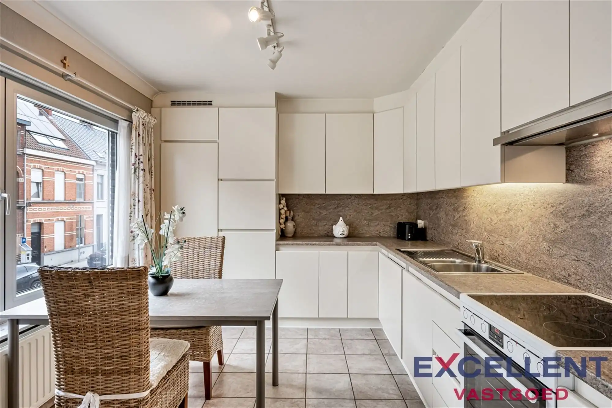 Instapklaar 3-slaapkamerappartement te koop centrum Deinze foto 11