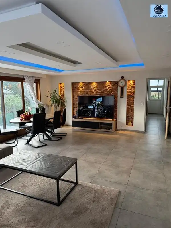 WONING MET HANDELSRUIMTE EN 3 SLAAPKAMERS foto 5