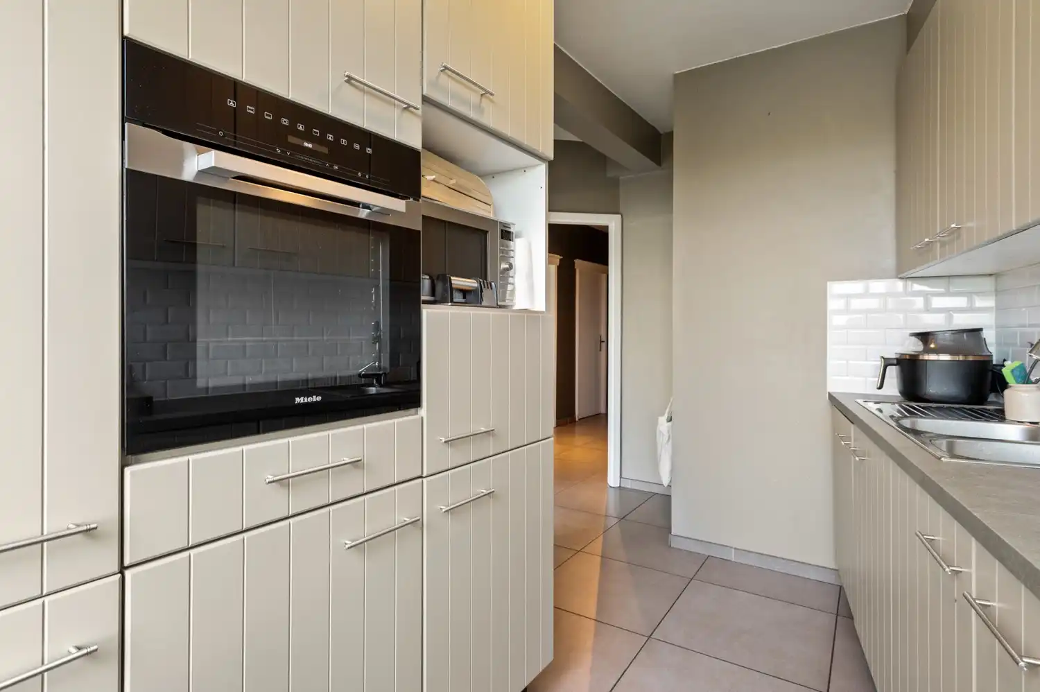 Ruim appartement met 3 slaapkamers en panoramisch parkzicht te Berchem foto 5