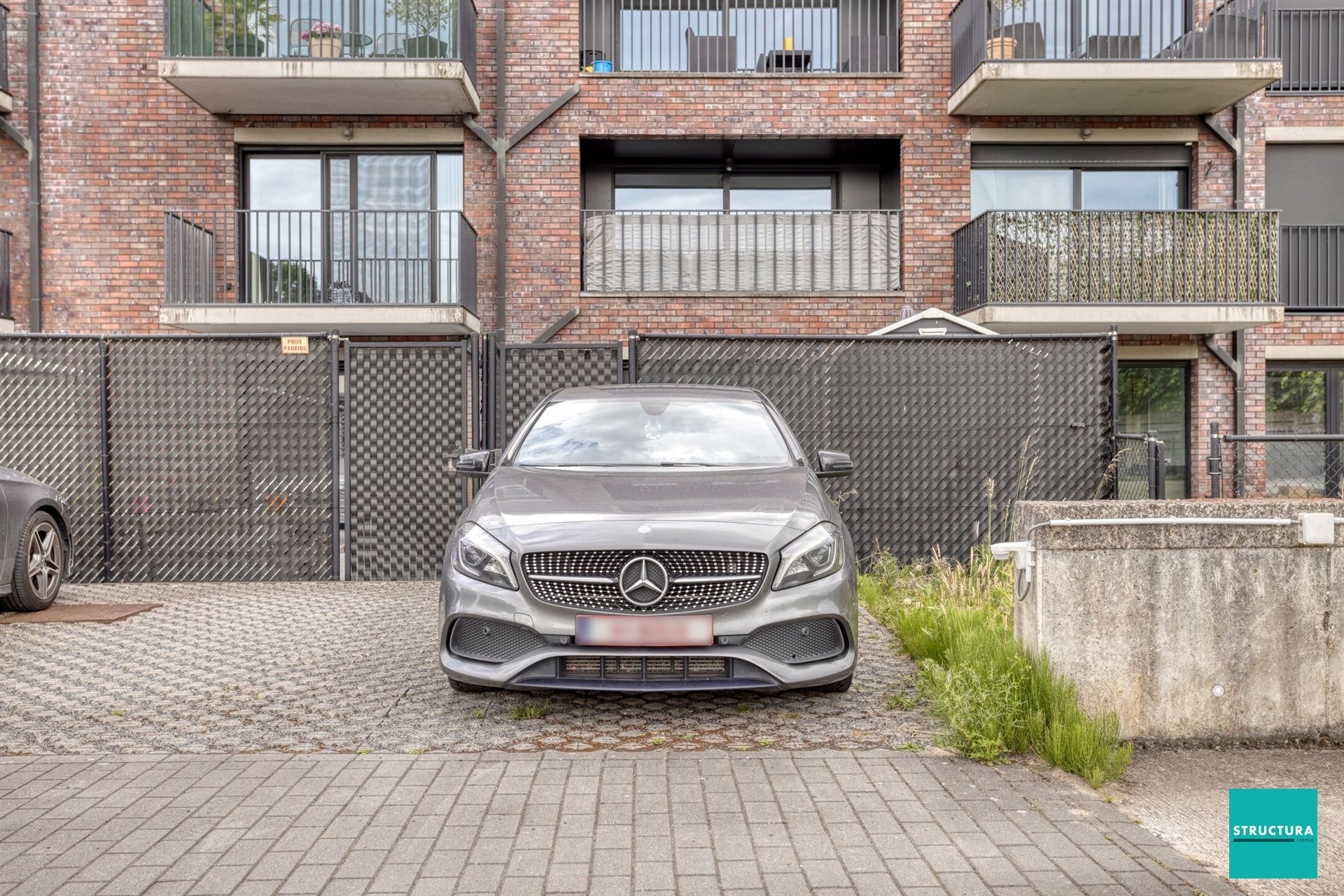 Gelijkvloers appartement met tuin en autostaanplaats foto 11
