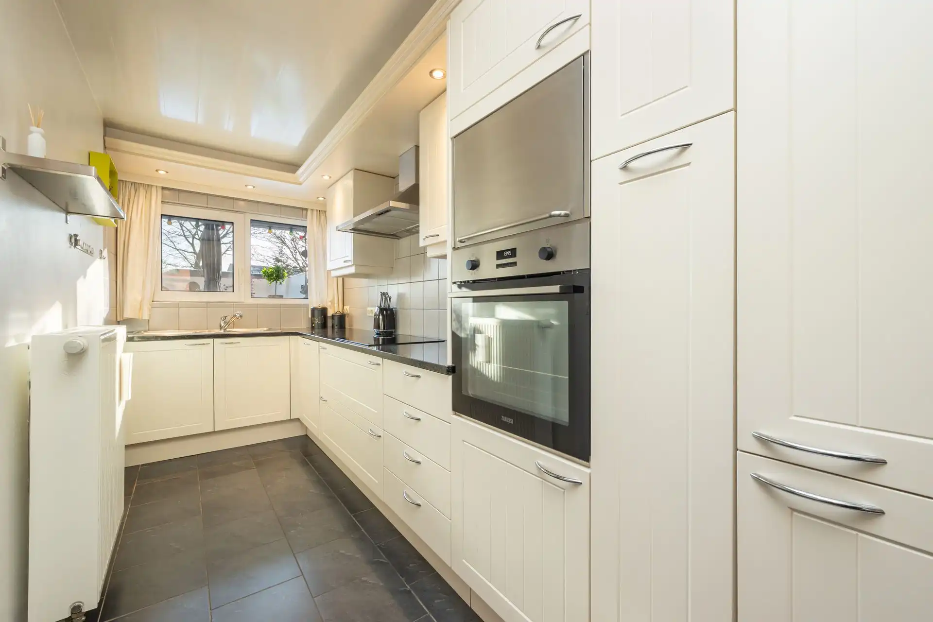 Instapklare eengezinswoning in de gegeerde Koornbloemwijk! foto 5