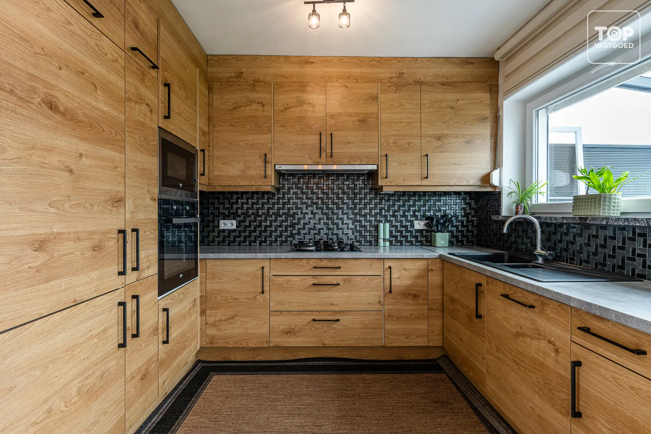 Instapklare woning met tuin vlakbij het Voorhavenpark. foto 24