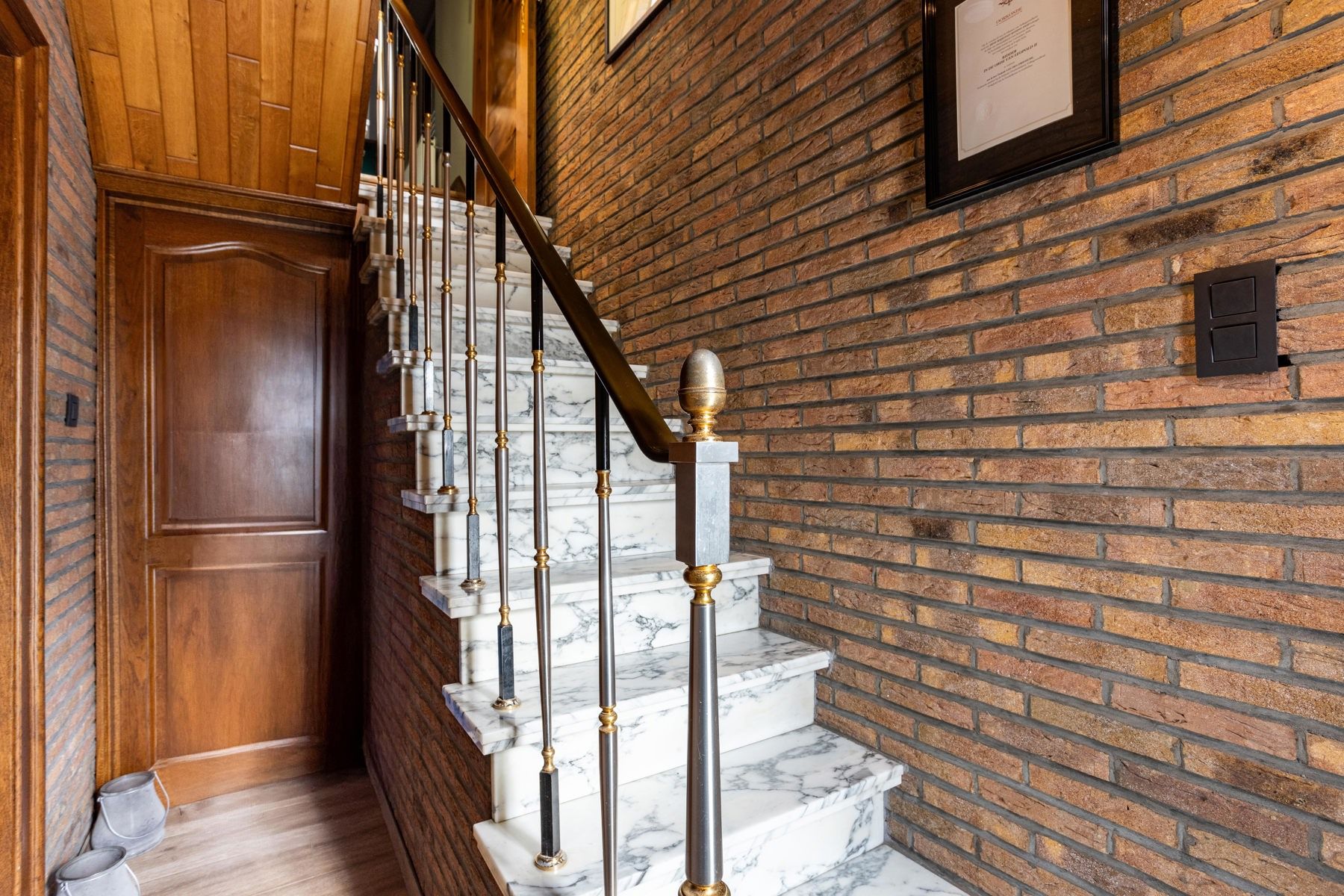 Woning met 3 garages en mogelijkheid tot verkaveling foto 12