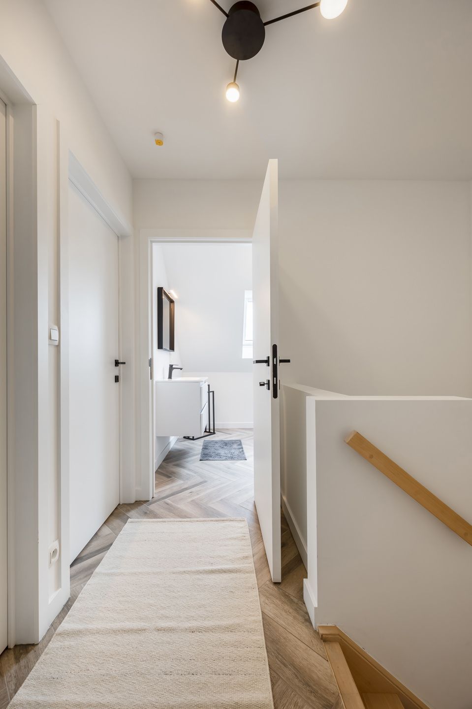 Instapklare BEN-woning met topafwerking in hartje Schilde foto 20