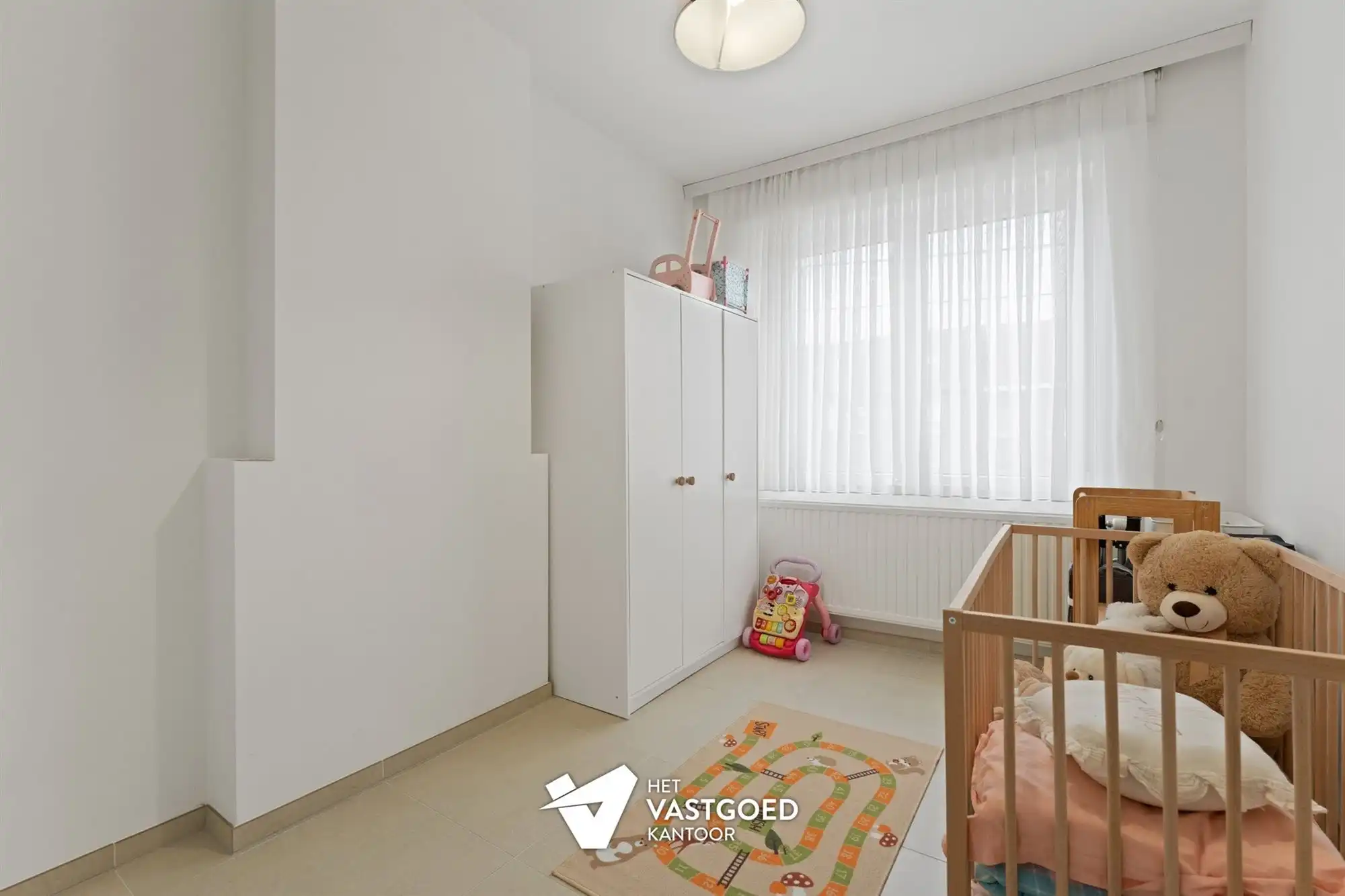 VOLLEDIG GERENOVEERDE WONING MET 4 SLAAPKAMERS EN TUIN MET ACHTERLIGGENDE BOUWGROND TE SCHAFFEN foto 18