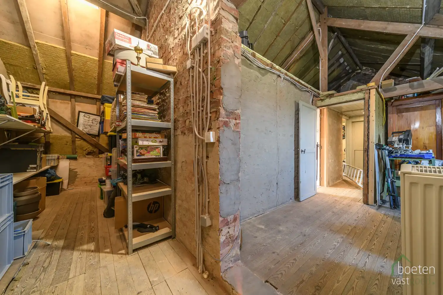 RENINGE: Gezellige dorpswoning met een gerenoveerd gelijkvloers, 3 slpks & zolder en tuin met open zicht op 376m² grondopp. foto 17