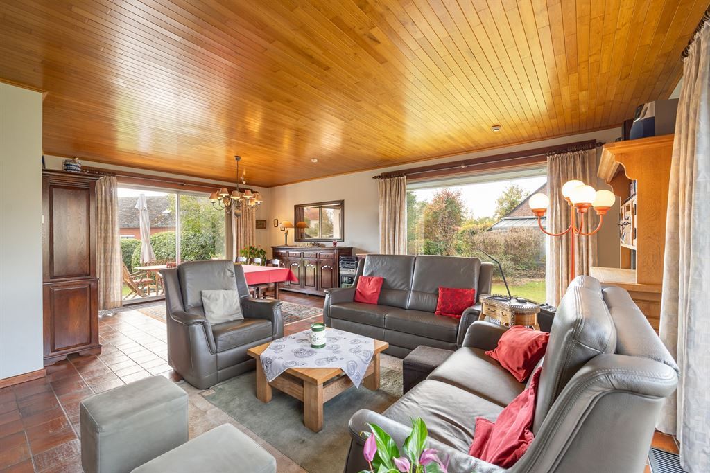 Bungalowwoning op mooi perceel foto 5