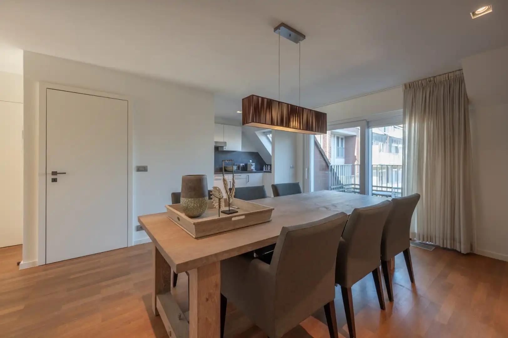 Duplexappartement met zonnige terrassen, 3 slk's en dubbele parking in de residentie  foto 6