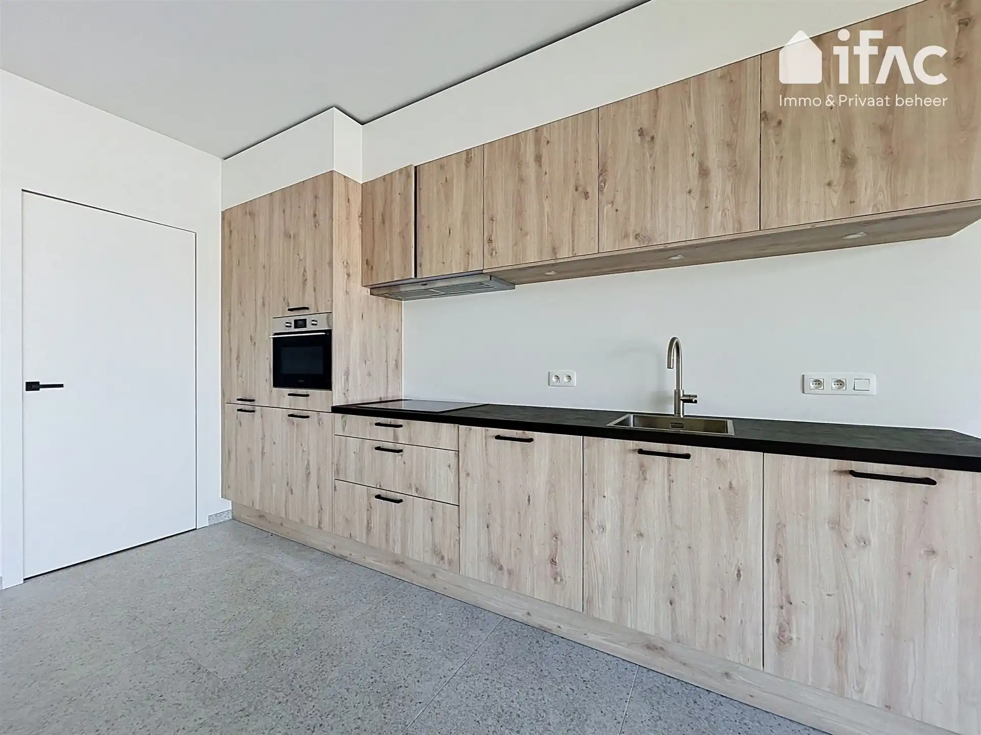 Ruim nieuwbouwappartement met garagebox op de Panquin-site foto 3
